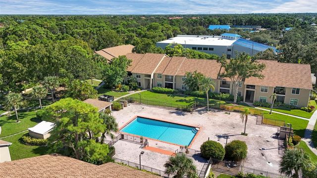 4057 CROCKERS LAKE BOULEVARD 17, Sarasota, FL 34238