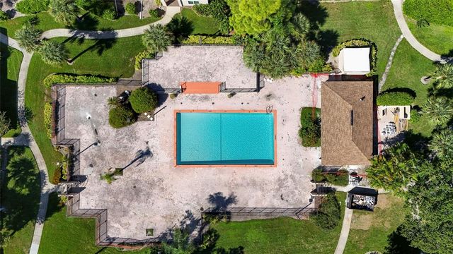 4057 CROCKERS LAKE BOULEVARD 17, Sarasota, FL 34238