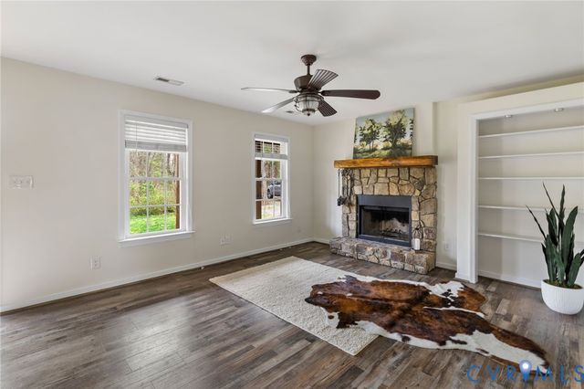 3725 Jefferson Landing Rd, Powhatan, VA 23139