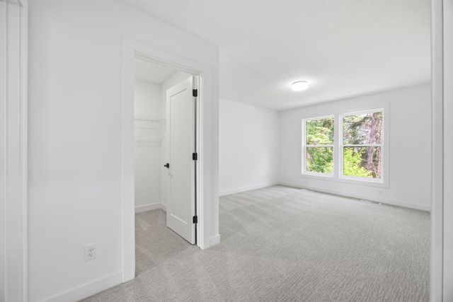 2415 Laurie Court, Roseville, MN 55113