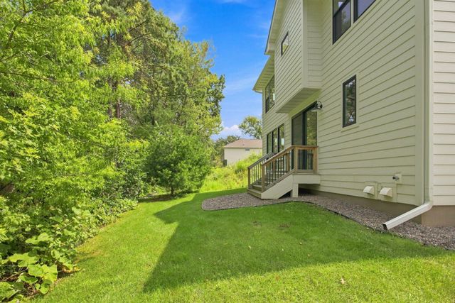 2415 Laurie Court, Roseville, MN 55113