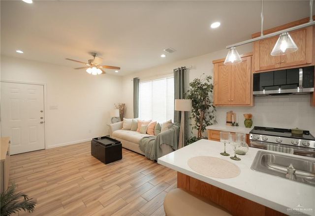 2108 E San Andrea Street 3, Edinburg, TX 78542