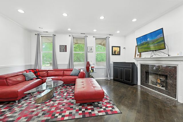 4105 S Drexel Boulevard 1N, Chicago, IL 60653
