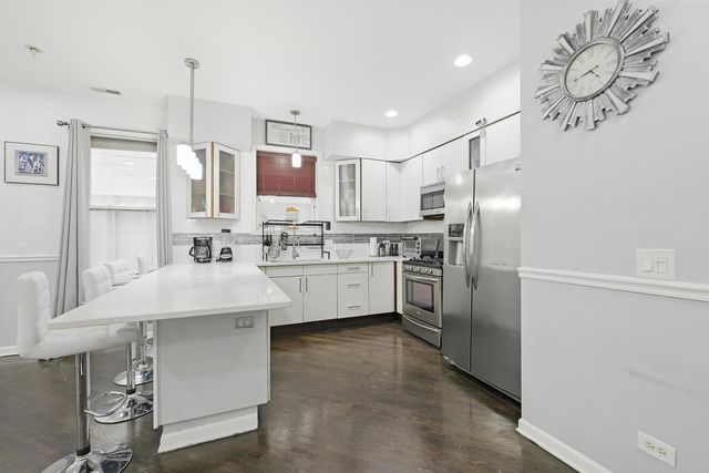 4105 S Drexel Boulevard 1N, Chicago, IL 60653