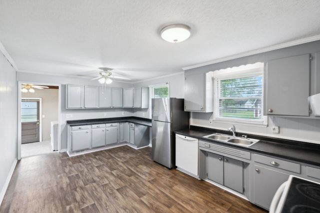 141 Mankin St, La Vergne, TN 37086