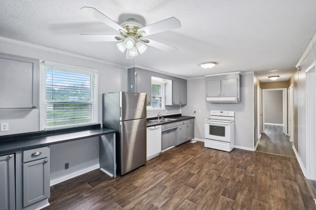 141 Mankin St, La Vergne, TN 37086