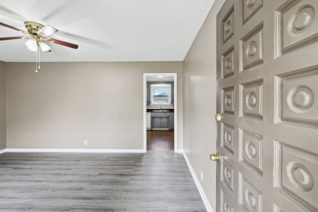 141 Mankin St, La Vergne, TN 37086