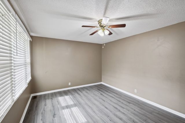 141 Mankin St, La Vergne, TN 37086