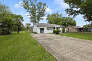 141 Mankin St, La Vergne, TN 37086