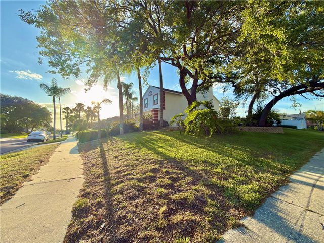 1702 SUNKISSED DRIVE, Tarpon Springs, FL 34689