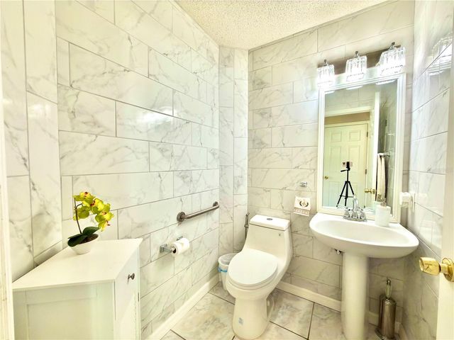 1702 SUNKISSED DRIVE, Tarpon Springs, FL 34689
