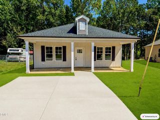 1011 E Maplewood Drive A, Benson, NC 27504