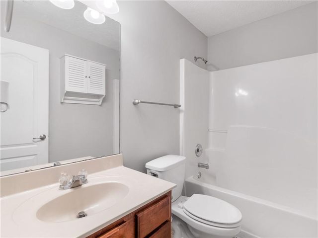 8 Victoria Drive, Fairburn, GA 30213