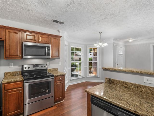 8 Victoria Drive, Fairburn, GA 30213