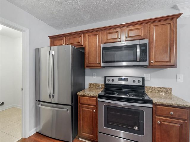 8 Victoria Drive, Fairburn, GA 30213