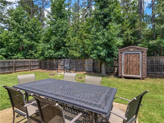 8 Victoria Drive, Fairburn, GA 30213