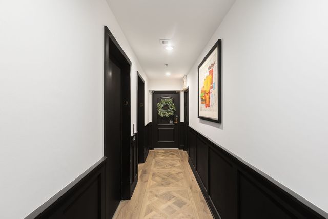 221 E Walton Place 19E, Chicago, IL 60611