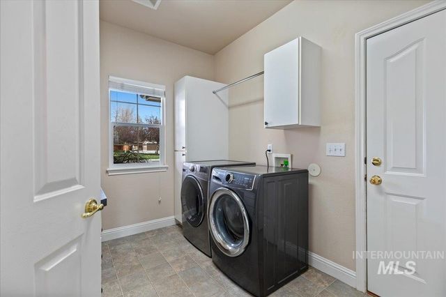 1509 N Dragonfly Place, Eagle, ID 83616