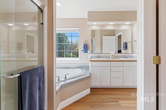 1509 N Dragonfly Place, Eagle, ID 83616