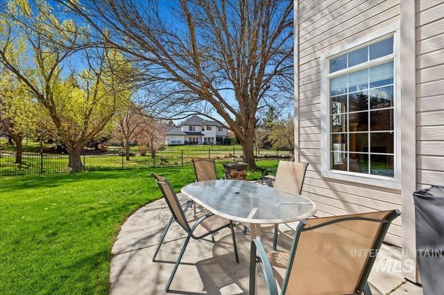1509 N Dragonfly Place, Eagle, ID 83616