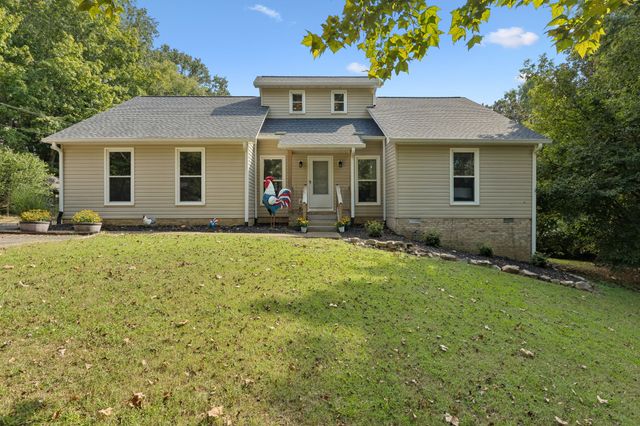 629 Blue Ridge Dr, Columbia, TN 38401