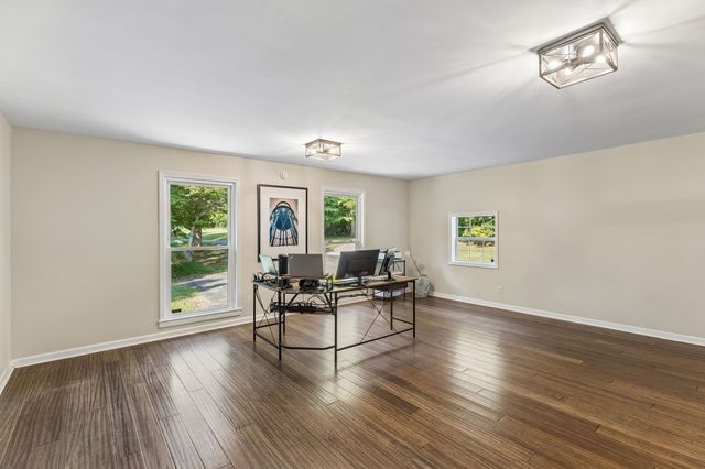 629 Blue Ridge Dr, Columbia, TN 38401