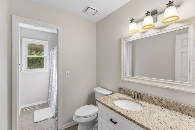 629 Blue Ridge Dr, Columbia, TN 38401