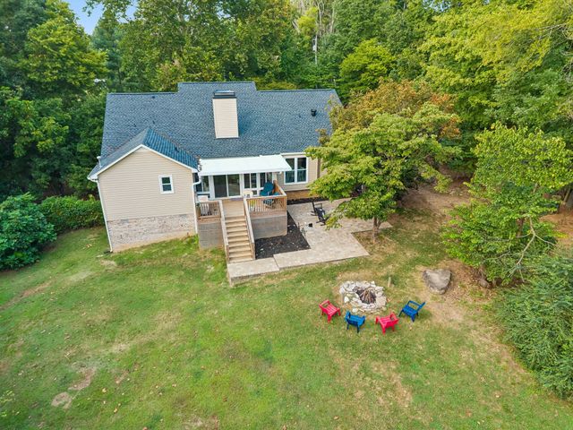629 Blue Ridge Dr, Columbia, TN 38401