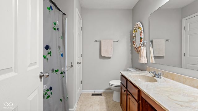 5397 W Stonewood Drive, Bloomington, IN 47403