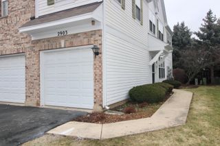 2903 STONEWATER Drive 2903, Naperville, IL 60564