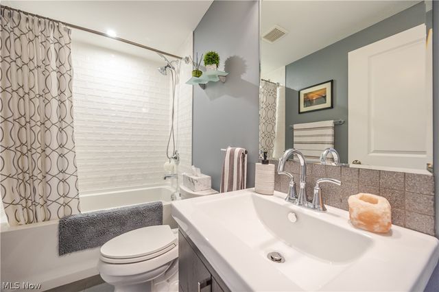 1237 Washington Avenue 1211, Cleveland, OH 44113