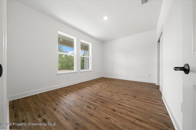 15175 Snowy Owl Avenue, Brooksville, FL 34614