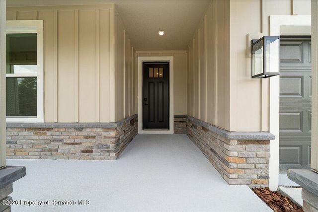 15175 Snowy Owl Avenue, Brooksville, FL 34614