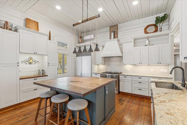 709 Hill ST, Bastrop, TX 78602