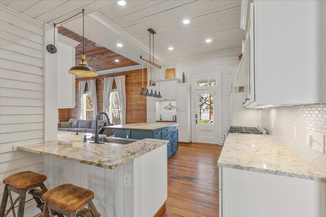 709 Hill ST, Bastrop, TX 78602