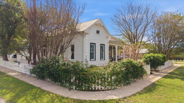 709 Hill ST, Bastrop, TX 78602