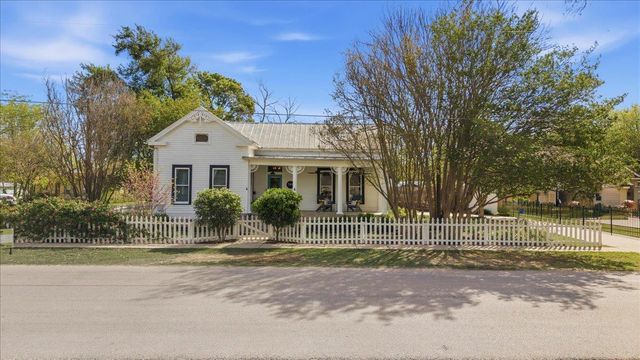 709 Hill ST, Bastrop, TX 78602