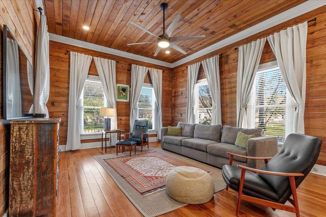 709 Hill ST, Bastrop, TX 78602