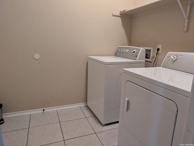 1322 Oriole CT, San Antonio, TX 78245