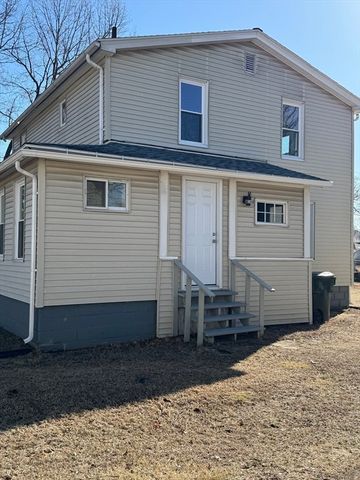 98 Elijah St, Springfield, MA 01109