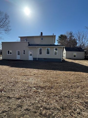 98 Elijah St, Springfield, MA 01109