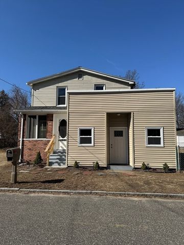 98 Elijah St, Springfield, MA 01109