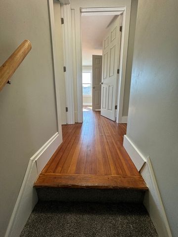 98 Elijah St, Springfield, MA 01109