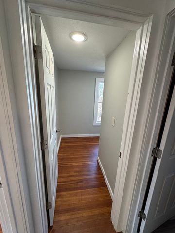 98 Elijah St, Springfield, MA 01109