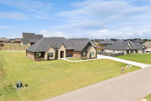 1105 Dorsi Way, Newcastle, OK 73065