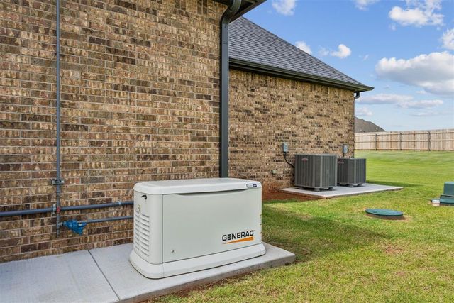 1105 Dorsi Way, Newcastle, OK 73065
