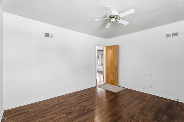 311 Grove Street, Crystal Lake, IL 60014