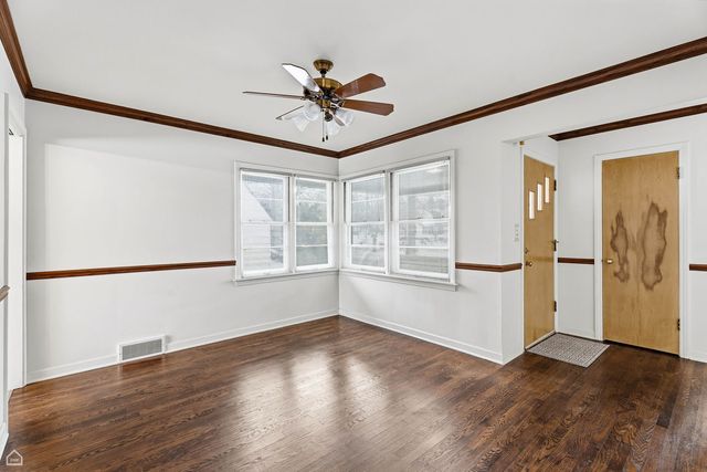 311 Grove Street, Crystal Lake, IL 60014