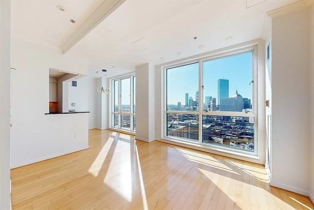 1 Nassau St 2210, Boston, MA 02111