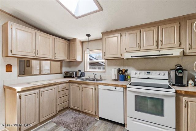 2206 W Oxford CIR, Coeur D'alene, ID 83815